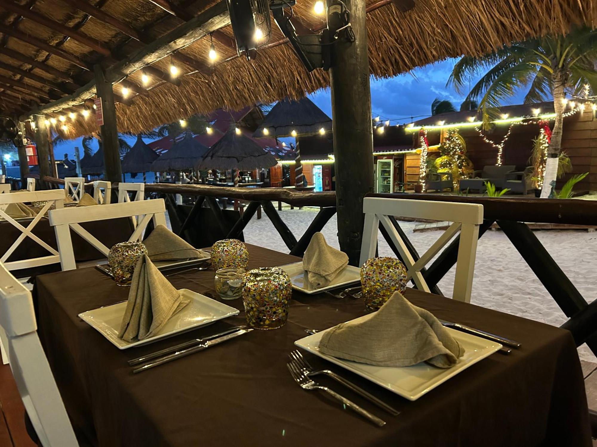 The Diving Lodge Downtown Puerto Morelos Eksteriør billede